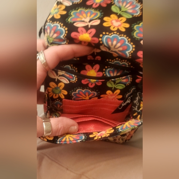 VERA Bradley Disney Mickey Mouse Crossbody Bag - Picture 4 of 8